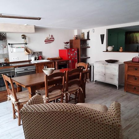מאיירנה דל אלחראפה Un Apartamento Vacacional Con Detalles De Un Hogar מראה חיצוני תמונה